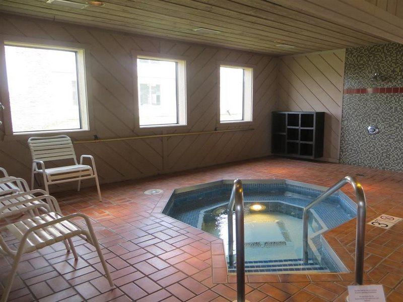 Ramada By Wyndham Wisconsin Dells I-90 Lake Delton Exterior foto