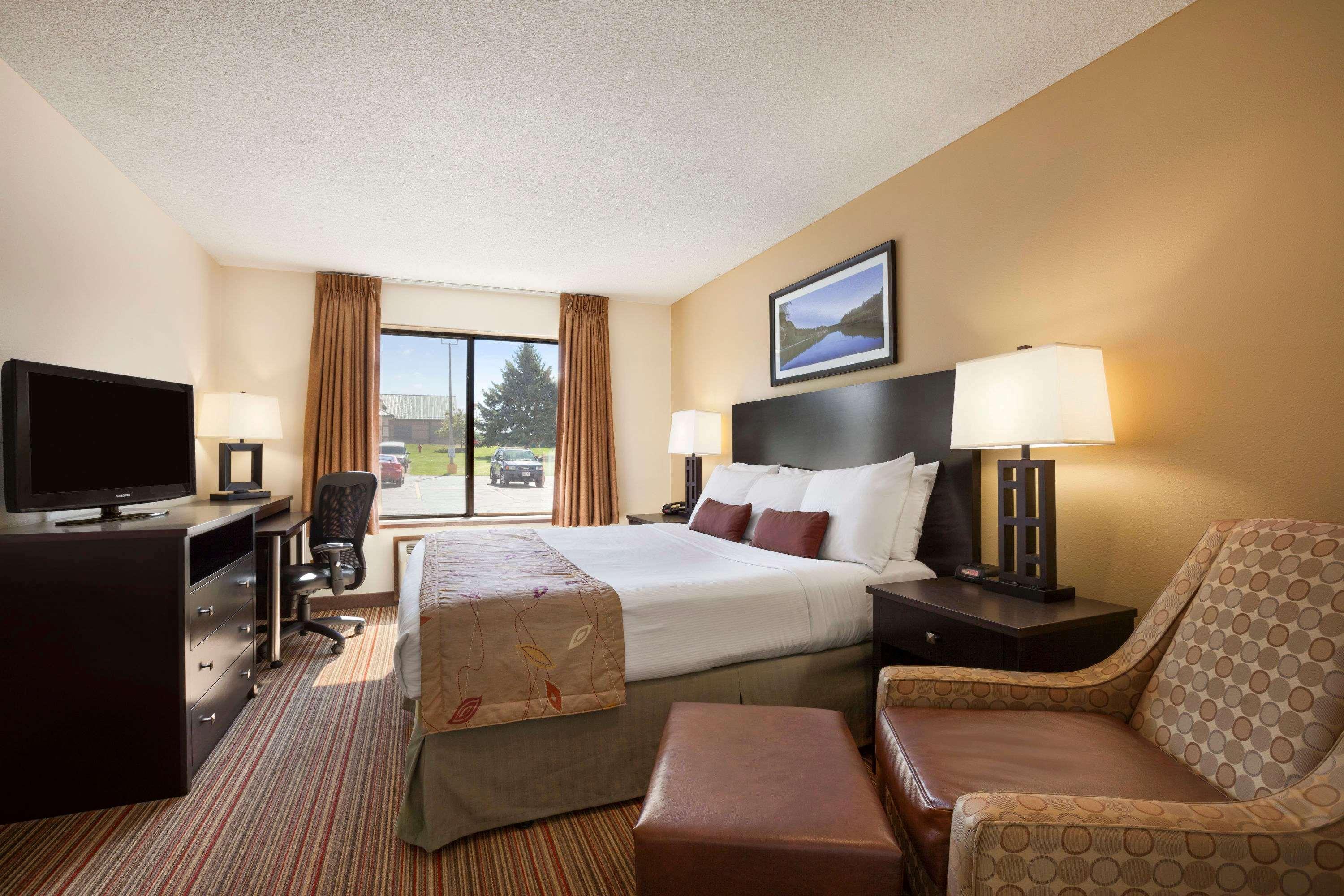 Ramada By Wyndham Wisconsin Dells I-90 Lake Delton Exterior foto