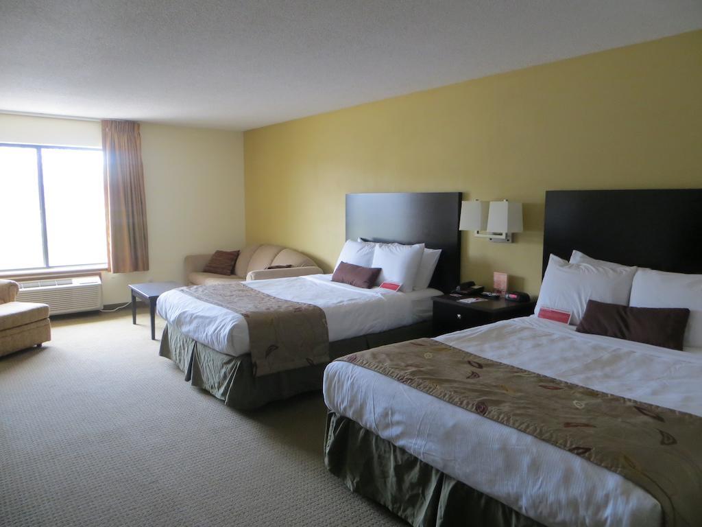 Ramada By Wyndham Wisconsin Dells I-90 Lake Delton Exterior foto