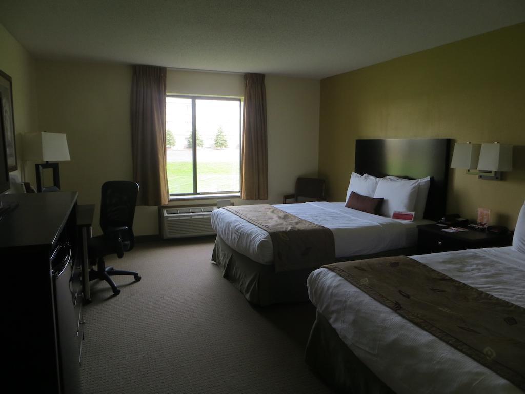Ramada By Wyndham Wisconsin Dells I-90 Lake Delton Exterior foto