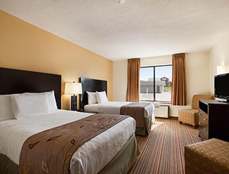 Ramada By Wyndham Wisconsin Dells I-90 Lake Delton Exterior foto